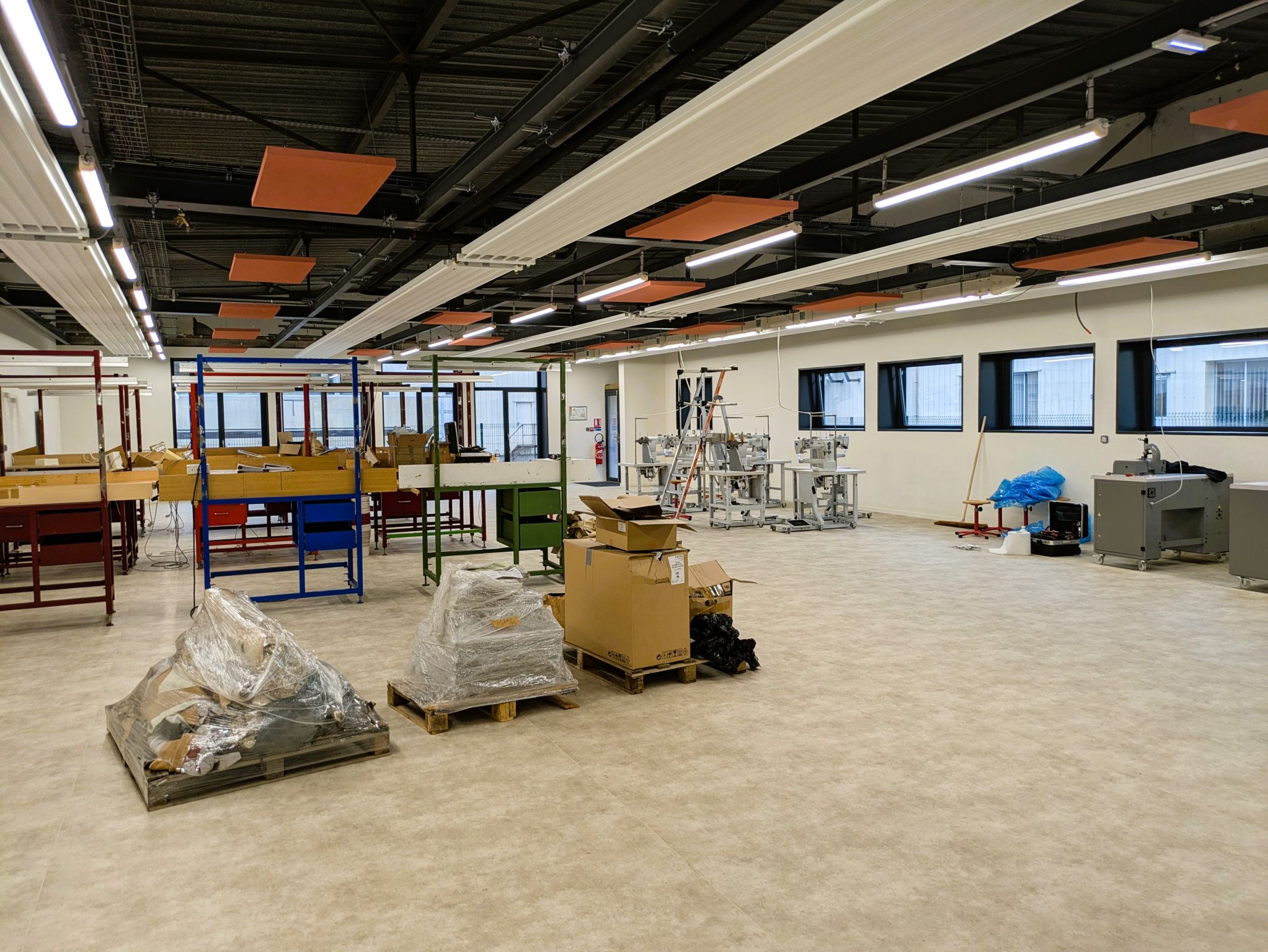 // Des formations en maroquinerie à Synergie //